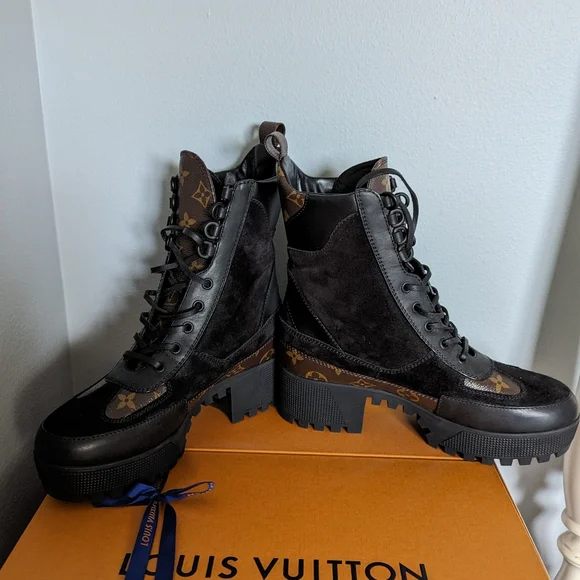 LOUIS VUITTON Suede Calfskin Monogram Laureate Platform Desert Boots - Picture 5 of 7